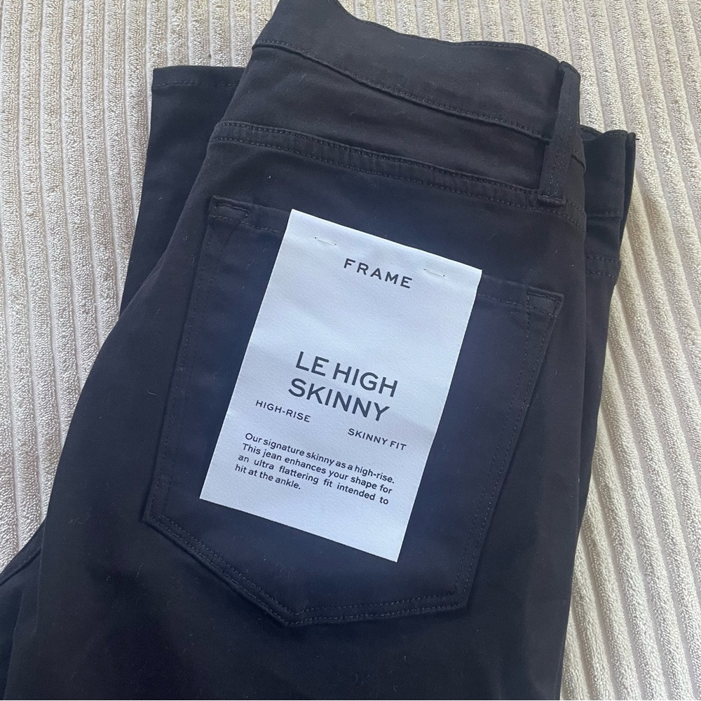 NWT FRAME Le High High-Rise Skinny Jeans in “Film Noir” (black) - Size 30